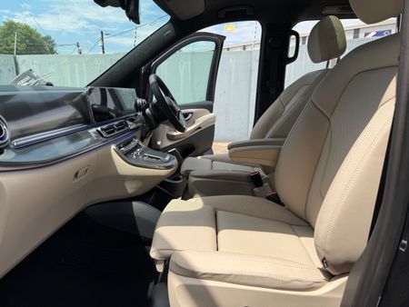 2026-Mercedes-Benz-V-Class-2026-Mercedes-Benz-V300d-Exclusive-Luxury-Spec_25