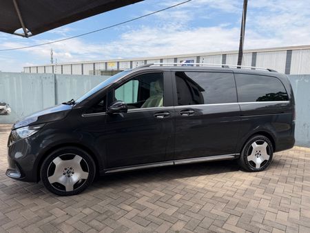 2026-Mercedes-Benz-V-Class-2026-Mercedes-Benz-V300d-Exclusive-Luxury-Spec_4