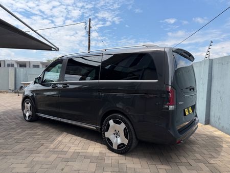 2026-Mercedes-Benz-V-Class-2026-Mercedes-Benz-V300d-Exclusive-Luxury-Spec_5