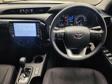 2026-Toyota-Hilux-24-GD-6-Raised-Body-Raider-Auto-Double-Cab_13