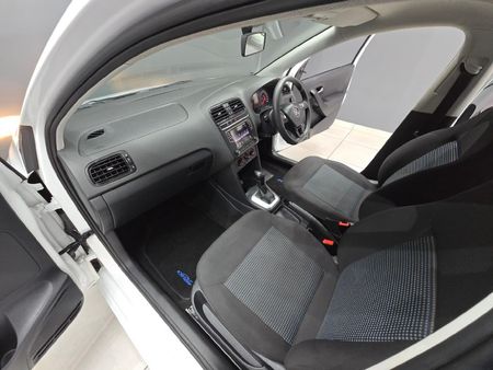 2024-Volkswagen-Polo-Vivo-16-Comfortline-Auto-5-dr_14