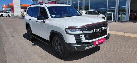 2023-Toyota-Land-Cruiser-300-V6-33-D-GR-S_0