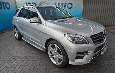 2015-Mercedes-Benz-ML-ML-350-BLUETEC-AMG_0