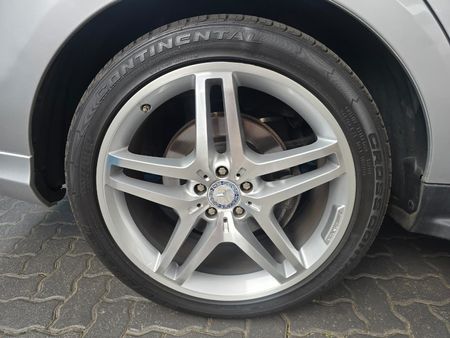 2015-Mercedes-Benz-ML-ML-350-BLUETEC-AMG_12