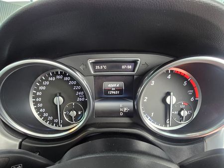 2015-Mercedes-Benz-ML-ML-350-BLUETEC-AMG_15