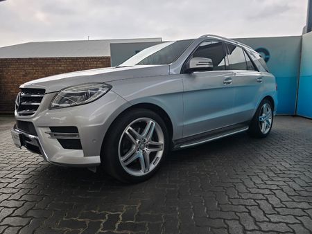 2015-Mercedes-Benz-ML-ML-350-BLUETEC-AMG_2