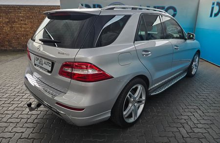 2015-Mercedes-Benz-ML-ML-350-BLUETEC-AMG_7