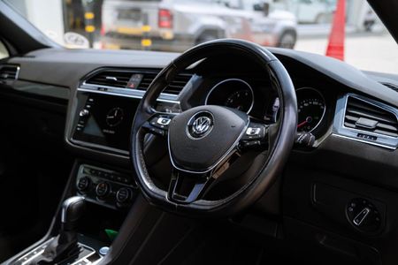 2020-Volkswagen-Tiguan-Allspace-20-TSI-Highline-4Motion-Auto-162kW_10