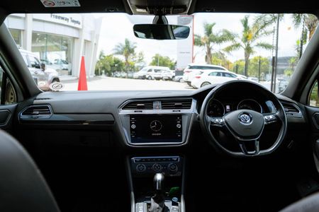 2020-Volkswagen-Tiguan-Allspace-20-TSI-Highline-4Motion-Auto-162kW_11