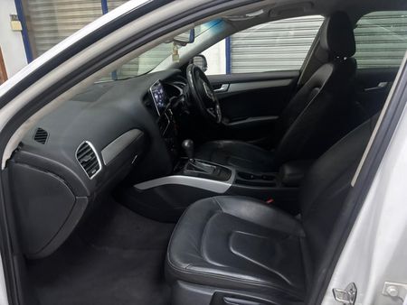 2012-Audi-A4-18-T-Attraction-Auto_9