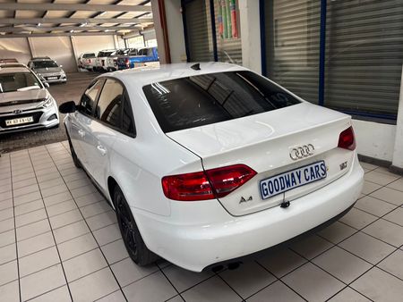 2012-Audi-A4-18-T-Attraction-Auto_5