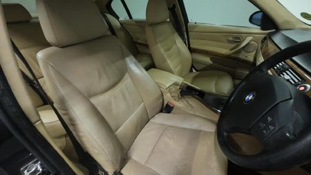 2005-BMW-3-Series-325i-Auto_14