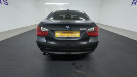 2005-BMW-3-Series-325i-Auto_4