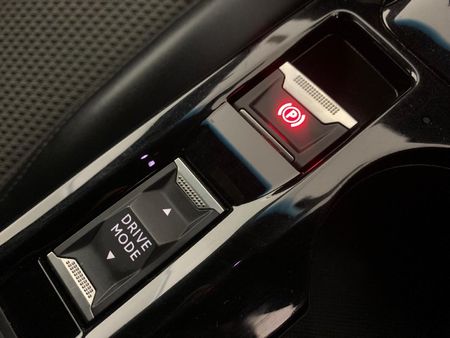 2022-Peugeot-2008-GT-12T-Auto_12