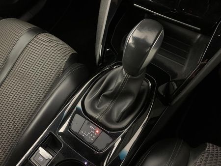 2022-Peugeot-2008-GT-12T-Auto_13