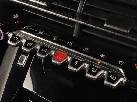 2022-Peugeot-2008-GT-12T-Auto_14
