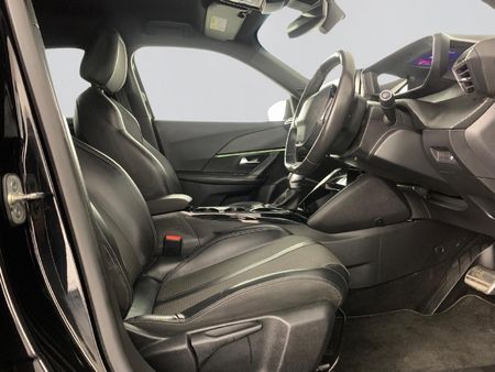 2022-Peugeot-2008-GT-12T-Auto_7