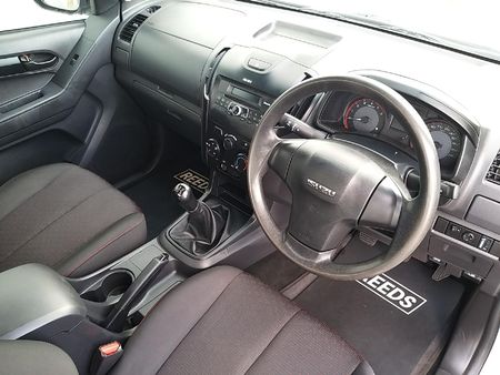 2022-Isuzu-D-Max-250-HO-Hi-Rider-Extended-Cab_10
