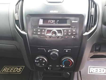 2022-Isuzu-D-Max-250-HO-Hi-Rider-Extended-Cab_15