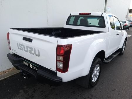 2022-Isuzu-D-Max-250-HO-Hi-Rider-Extended-Cab_2