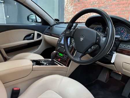 2012-Maserati-Quattroporte-S-Sport_37