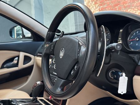 2012-Maserati-Quattroporte-S-Sport_40