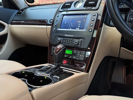 2012-Maserati-Quattroporte-S-Sport_42