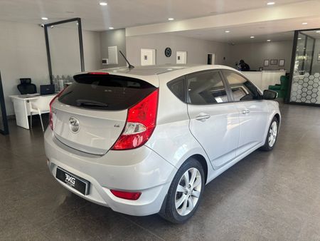 2016-Hyundai-Accent-16-GLS-Fluid_2