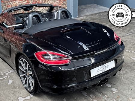 2015-Porsche-Boxster-GTS-Auto_16