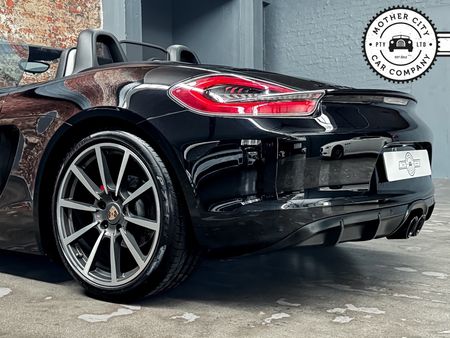 2015-Porsche-Boxster-GTS-Auto_17