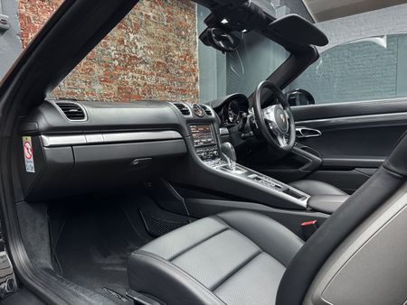 2015-Porsche-Boxster-GTS-Auto_18