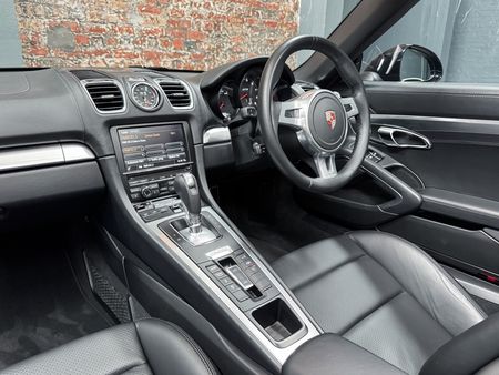 2015-Porsche-Boxster-GTS-Auto_22