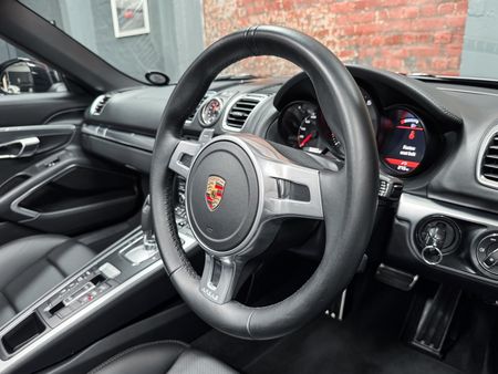 2015-Porsche-Boxster-GTS-Auto_28