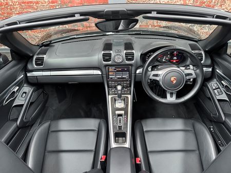 2015-Porsche-Boxster-GTS-Auto_30