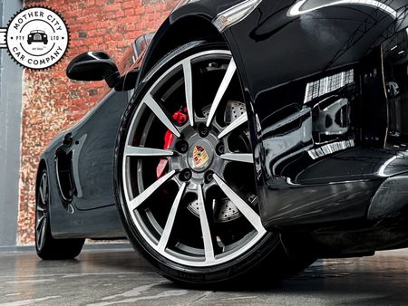 2015-Porsche-Boxster-GTS-Auto_4