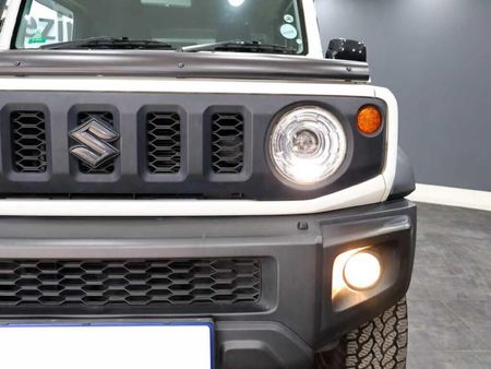 2021-Suzuki-Jimny-15-GLX-Auto_10