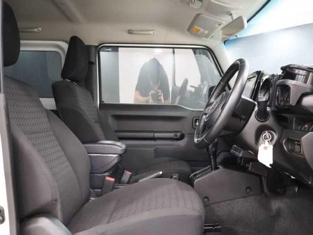 2021-Suzuki-Jimny-15-GLX-Auto_12