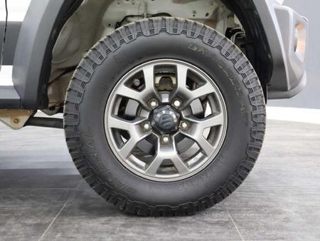 2021-Suzuki-Jimny-15-GLX-Auto_13