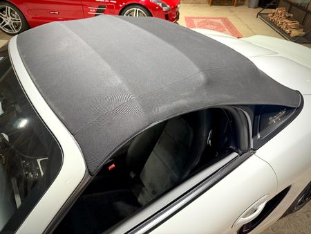 2016-Porsche-Boxster-Spyder_23