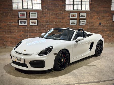 2016-Porsche-Boxster-Spyder_6