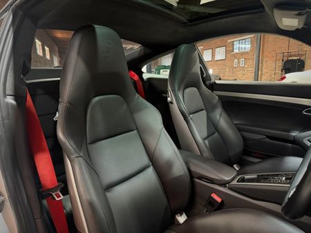 2017-Porsche-911-Carrera-S-Auto_13