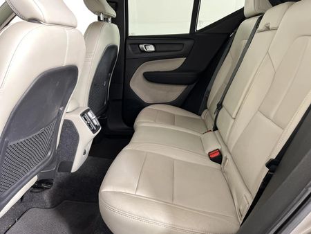 2020-Volvo-XC40-T3-Inscription-Auto_3