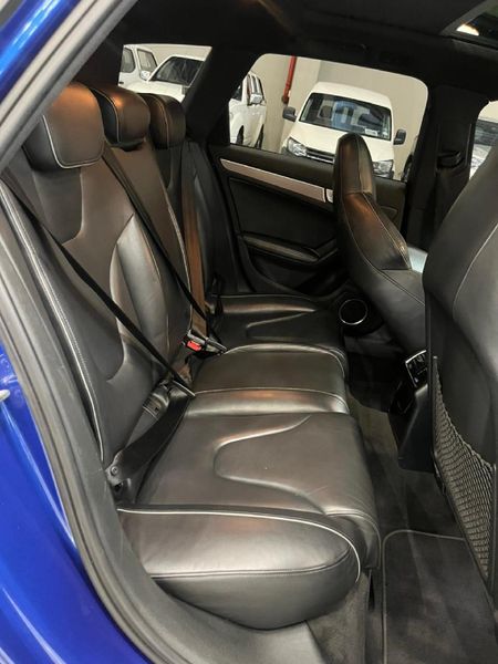 2013-Audi-RS4-Avant-quattro-Auto_11