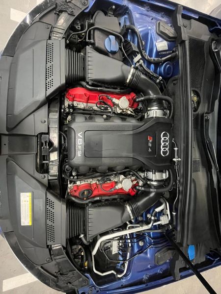 2013-Audi-RS4-Avant-quattro-Auto_12
