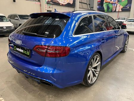 2013-Audi-RS4-Avant-quattro-Auto_2