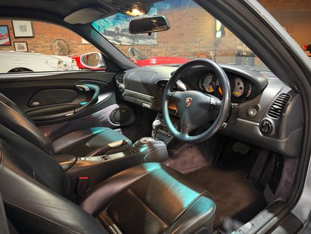 2003-Porsche-911-Carrera-4S-Auto_6