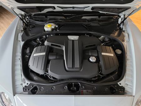 2013-Bentley-Continental-GT-V8-S-Convertible_17