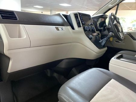 2023-Toyota-Quantum-28-GL-11-seat_9