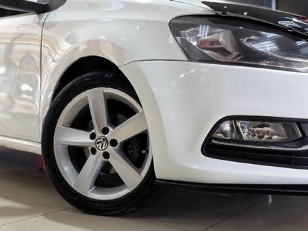 2015-Volkswagen-Polo-GP-12-TSI-Comfortline-66kW_9