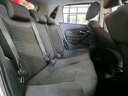 2015-Volkswagen-Polo-GP-12-TSI-Comfortline-66kW_12